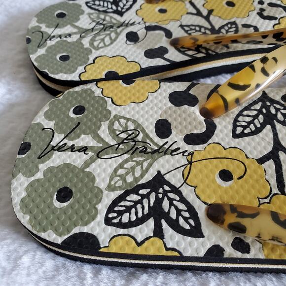 Vera Bradley Flip Flops in Go Wild - Picture 4 of 5